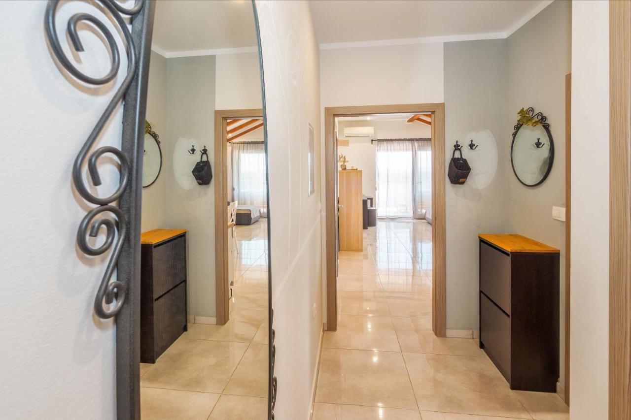 Sunny Apartment *